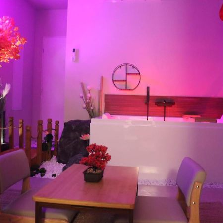 Loveroom Japon Avec Balneotherapie Toulon Exterior foto
