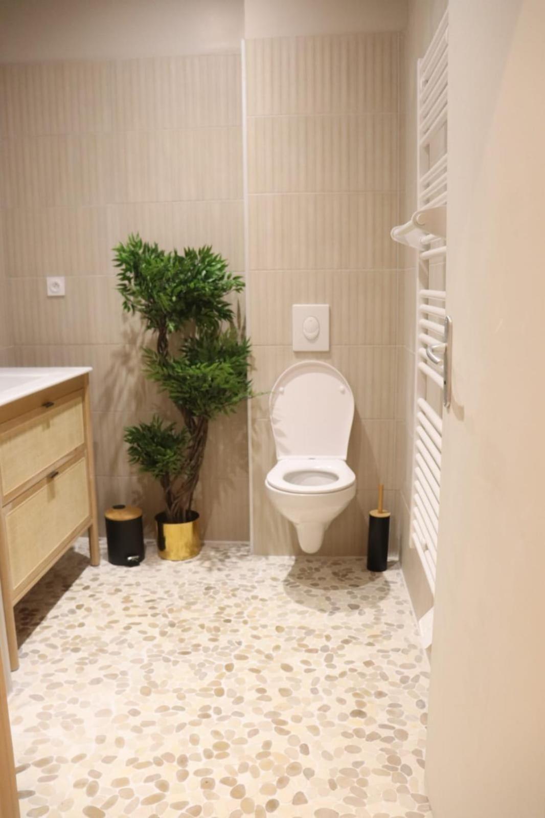 Loveroom Japon Avec Balneotherapie Toulon Exterior foto