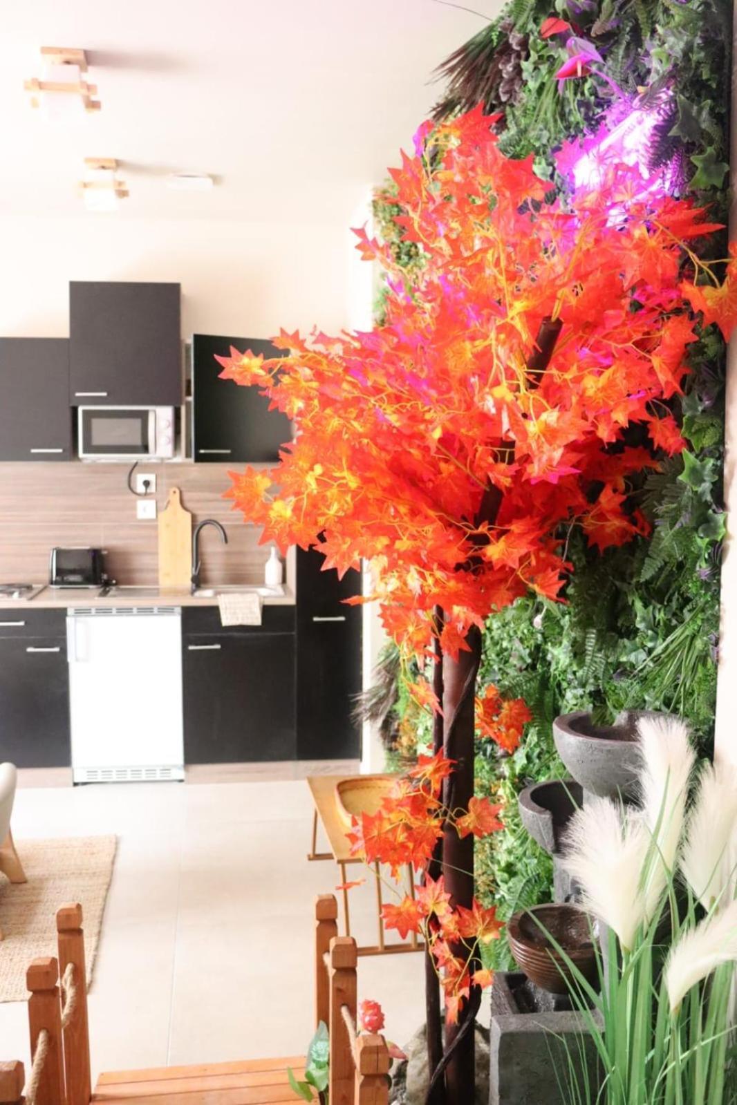 Loveroom Japon Avec Balneotherapie Toulon Exterior foto